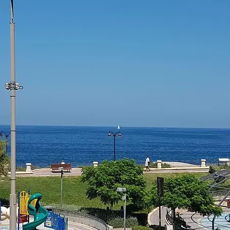 Apartman Beautiful, Seafront Spacious Apt In By 360 Estates *