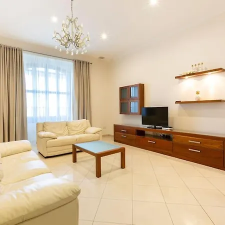 Beautiful, Seafront Spacious Apt In By 360 Estates * Sliema